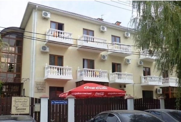 Гостевой дом Приветливый дворик, Кабардинка